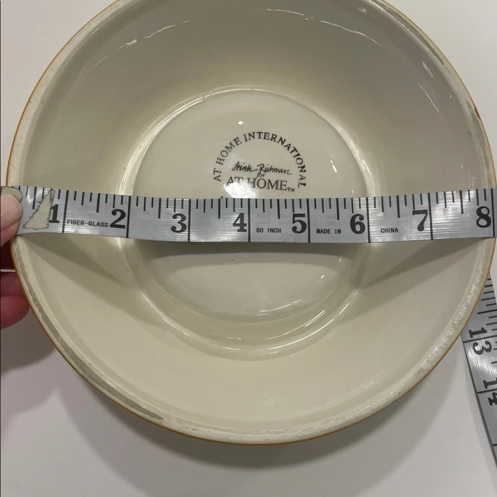 BOW BOW ceramic dog bowl by at home international o/s